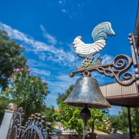 Michelle Willa Karojba